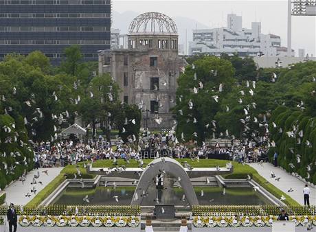 Snímek ze 6. srpna 2009. Ped 64 lety na Hiroimu shodily americké letouny atomovou bombu.